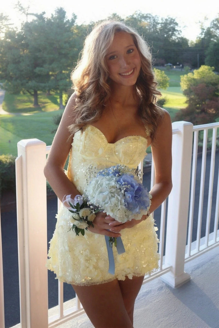 Sweetheart Sleeveless Floral Lace A-Line Mini Party Homecoming Dress