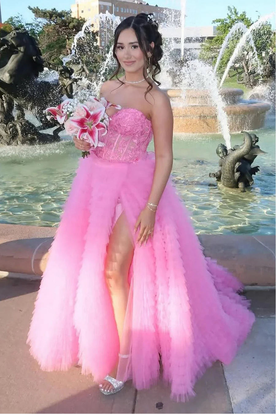 Sexy Tulle A-Line Sweetheart Strapless Tiered Appliques Prom Dress