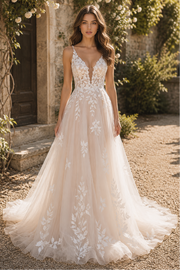 Tulle A-Line V-Neck Lace Appliques Wedding Dress