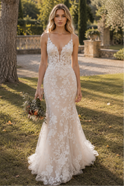 Sexy Mermaid Lace V-Neck Spaghetti Straps Long Wedding Dress