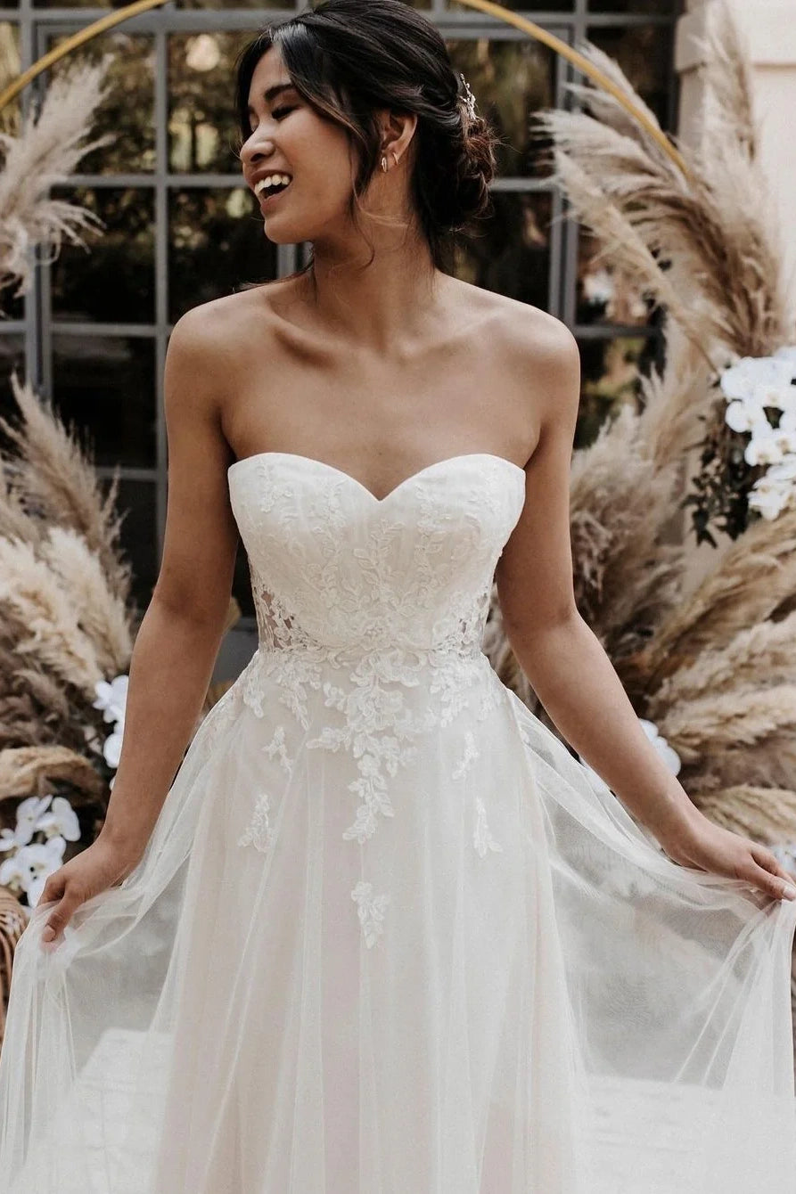 A-Line Sleeveless Empire Appliques Long Wedding Dress