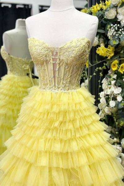 A-Line Sweetheart Strapless Lace Appliques Tiered Prom Dress