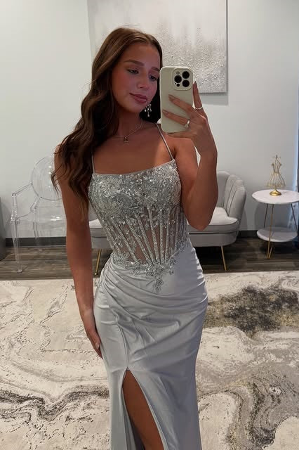 Bateau Sleeveless Lace Up Appliques Party Prom Dress With Side Slit