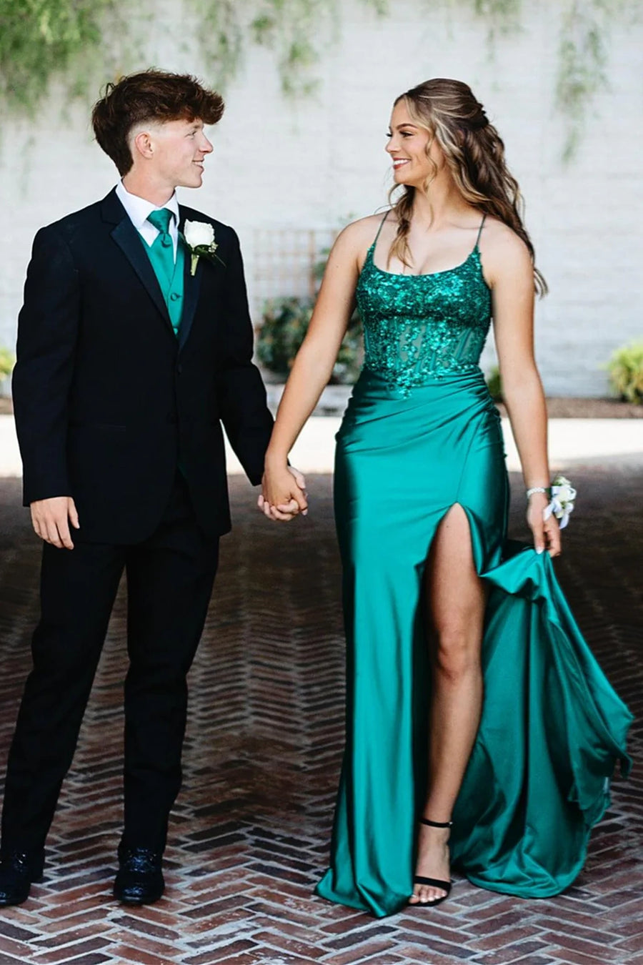 Bateau Spaghetti Straps Lace Appliques Mermaid Party Prom Dress