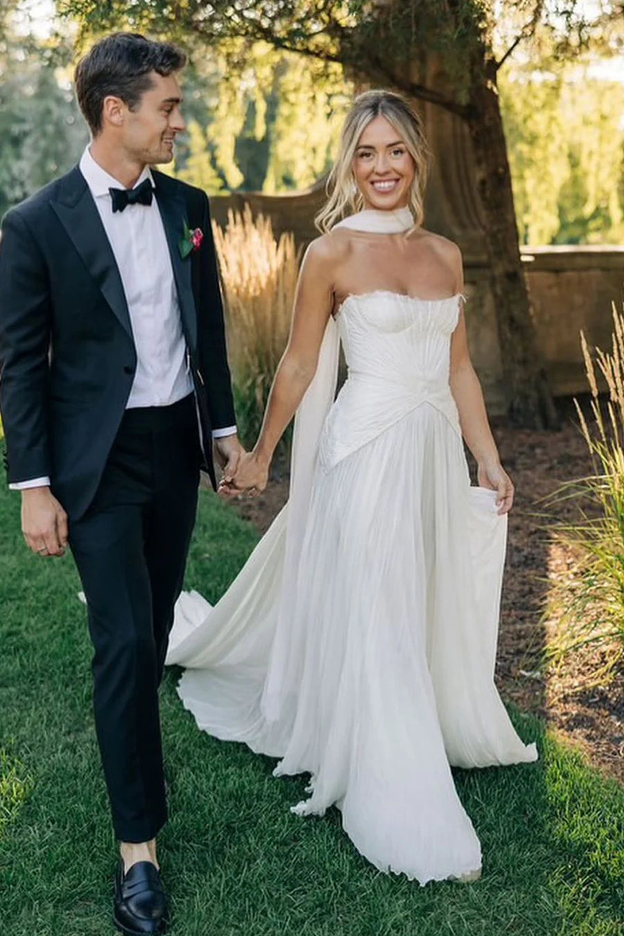 Bateau Strapless Empire A-Line Two Tone Summer Wedding Dress White / US 6 Bateau Strapless Empire A-Line Two Tone Summer Wedding Dress White / US 6
