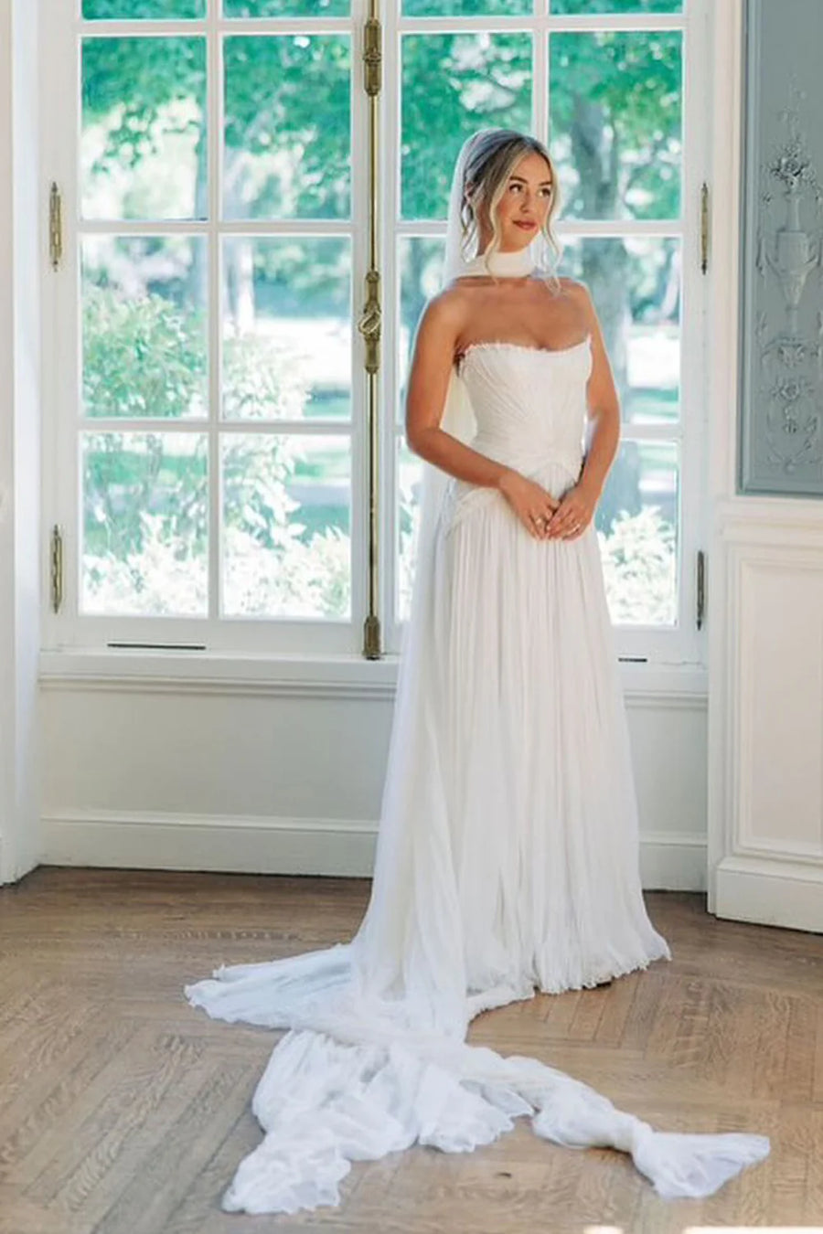 Bateau Strapless Empire A-Line Two Tone Summer Wedding Dress White / US 6 Bateau Strapless Empire A-Line Two Tone Summer Wedding Dress White / US 6
