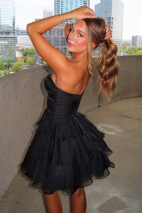 Black Chiffon A-Line Sweetheart Strapless Tiered Homecoming Dress