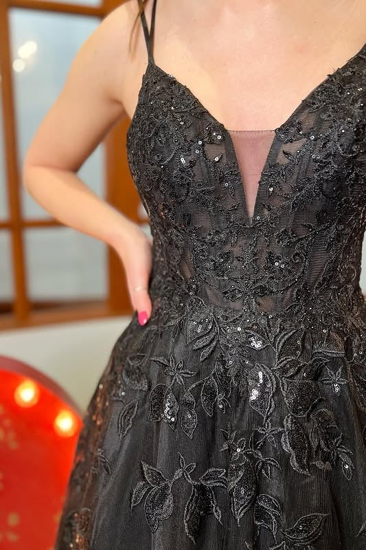 Black V-Neck Sleeveless Lace Appliques Party Prom Dress