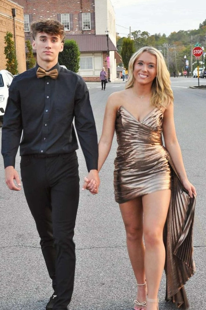 Bodycon V-Neck Strapless Pleated Homecoming Dress