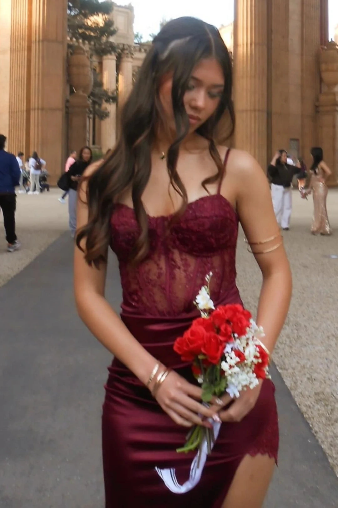 Burgundy Sweetheart Lace Appliques Satin Homecoming Dress