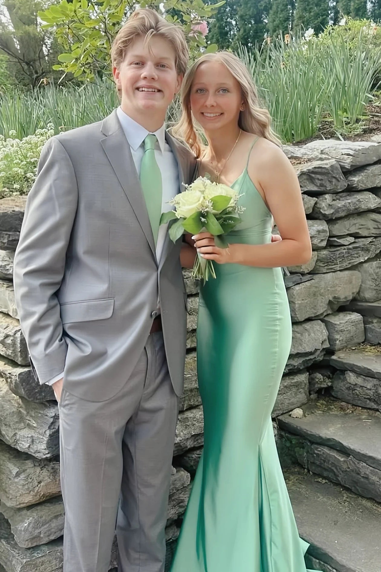 Casual V-Neck Sleeveless Lace-Up Mermaid Satin Party Prom Dress