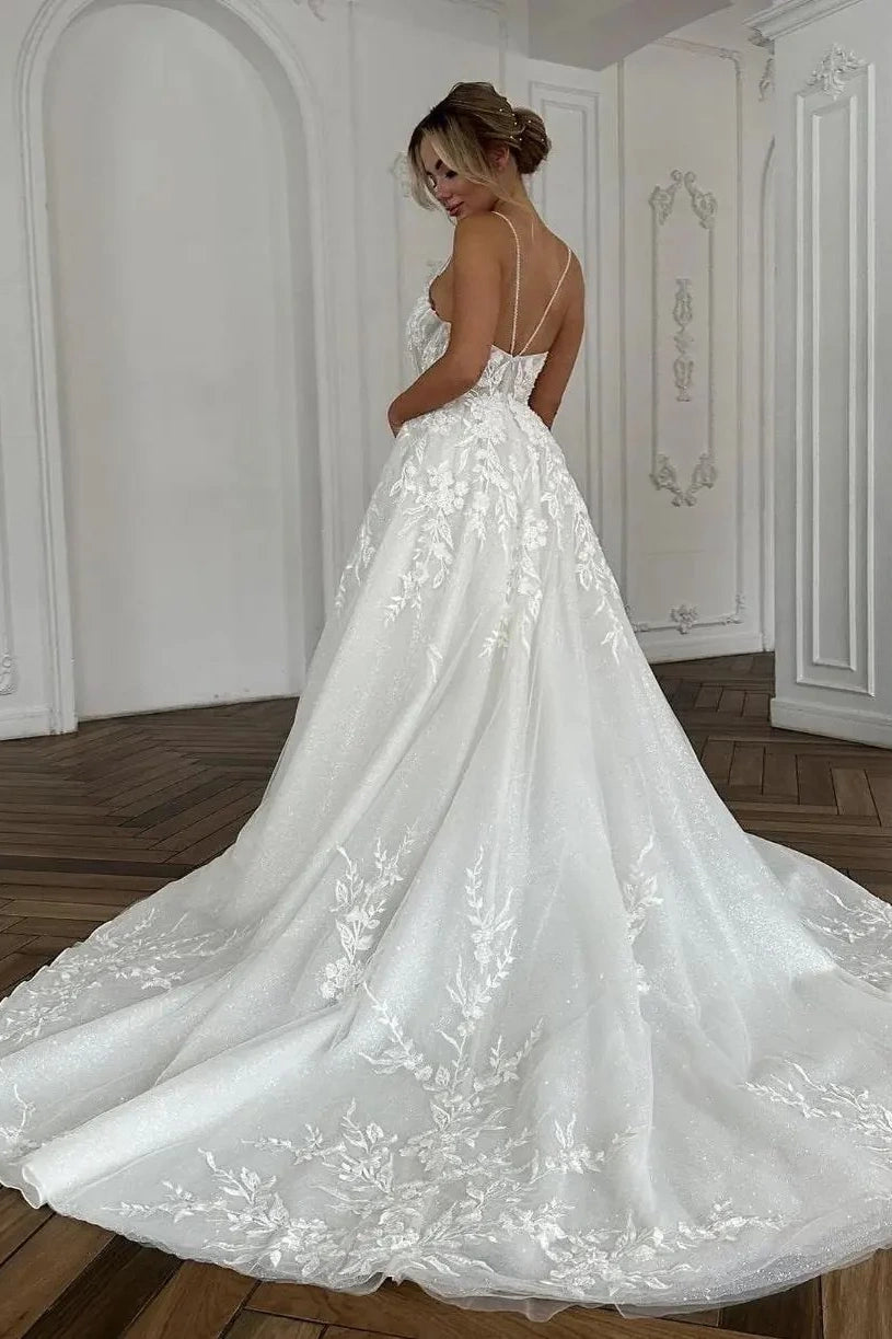 Chic A-Line Spaghetti Straps Lace Appliques Wedding Dress