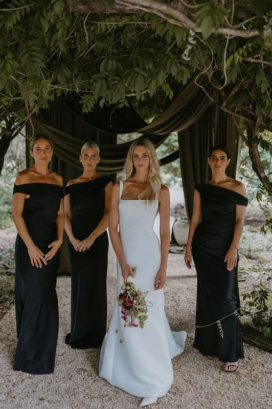 Chic Black Satin Fitted Off-Shoulder Sleeveless Bridesmaid Dress