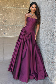 Chic Satin A-Line Strapless Pleated Maxi Party Prom Dress
