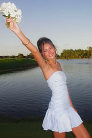 Chic Satin A-Line Strapless Zipped Short Party Homecoming Dress