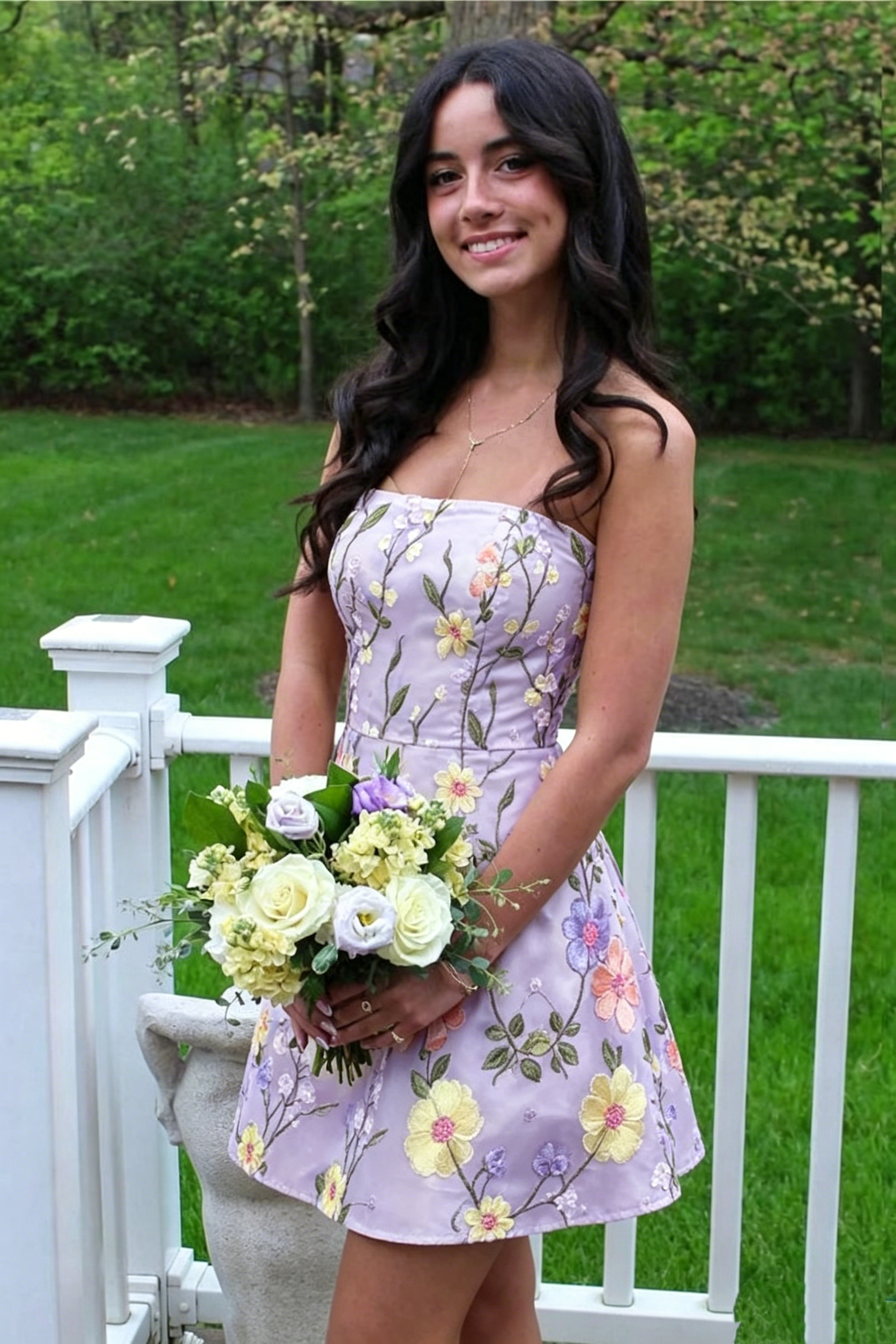 Chic Strapless A-Line Floral Appliques Mini Party Homecoming Dress