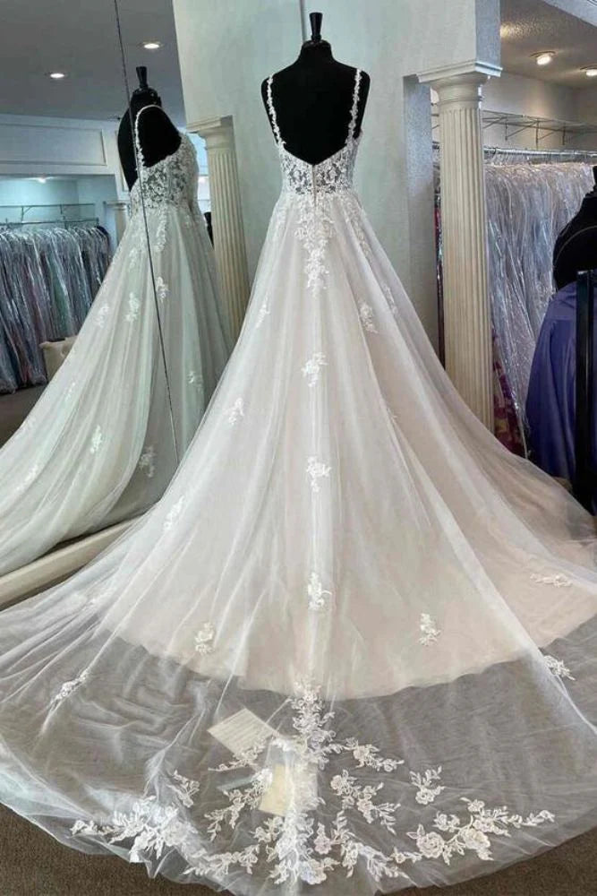 Chic Tulle A-Line Sweetheart Sleeveless Appliques Wedding Dress