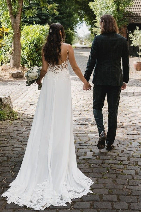 Chic V-Neck Spaghetti Straps A-Line Two Tone Wedding Dress