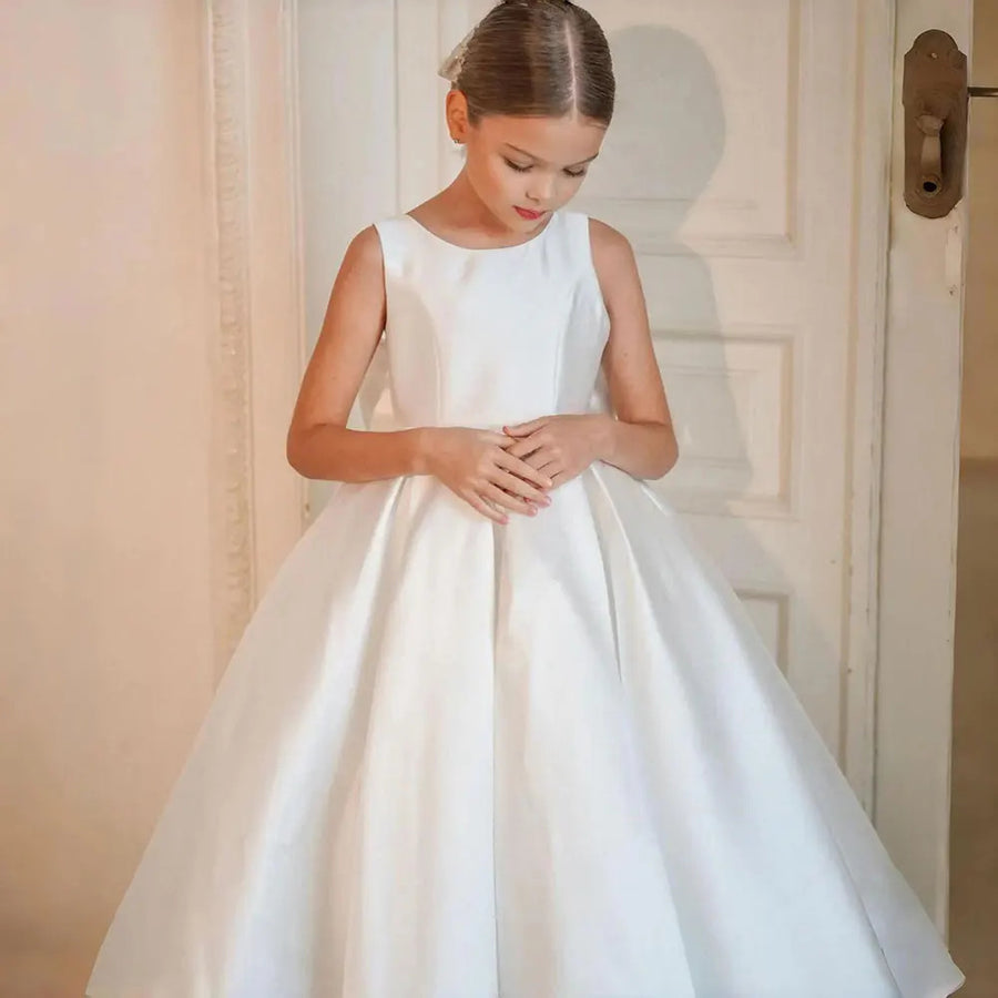 Elegant Satin A-Line Scoop Flower Girl Dress With Bow