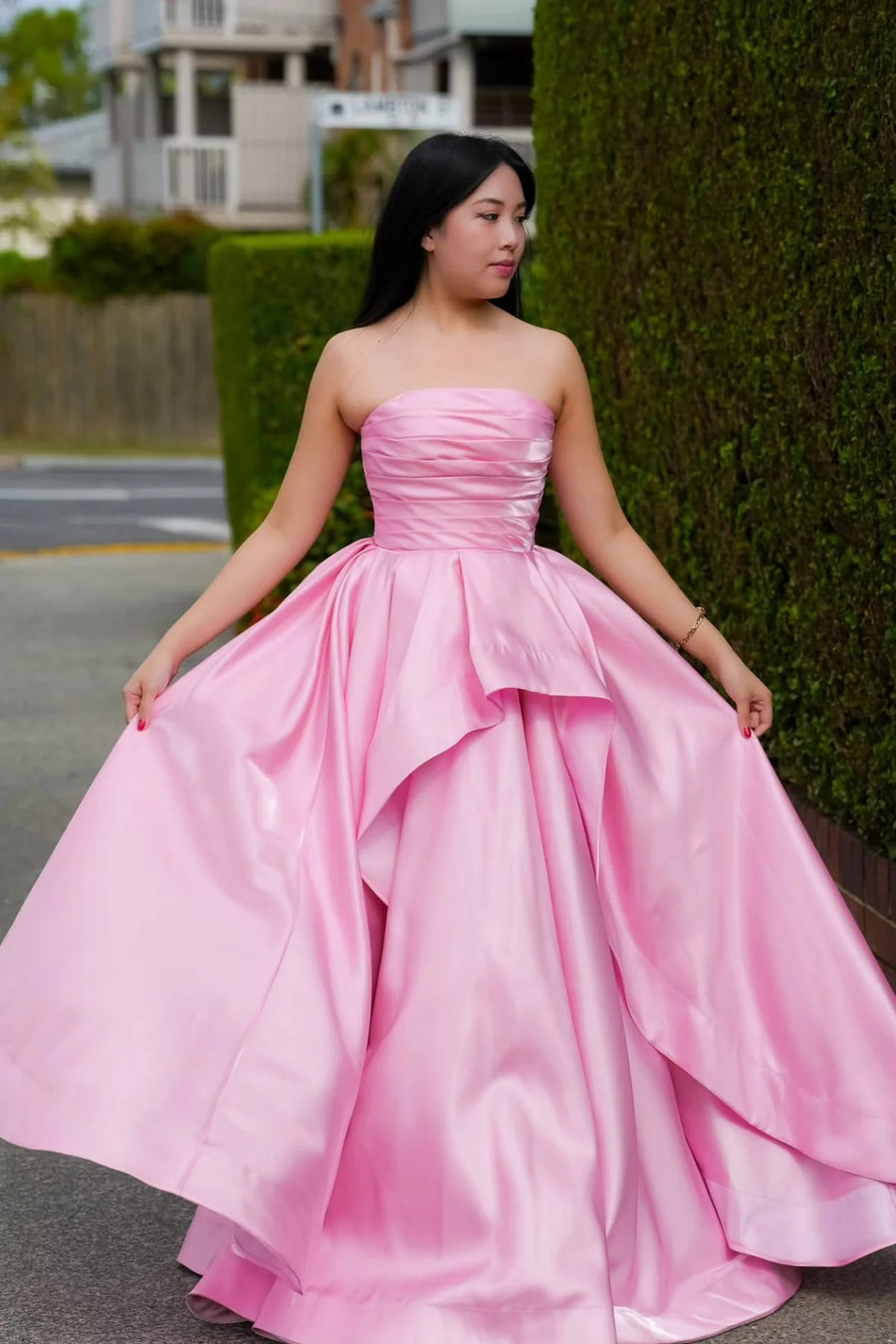 Elegant Satin A-Line Strapless Pleated Empire Party Prom Dress
