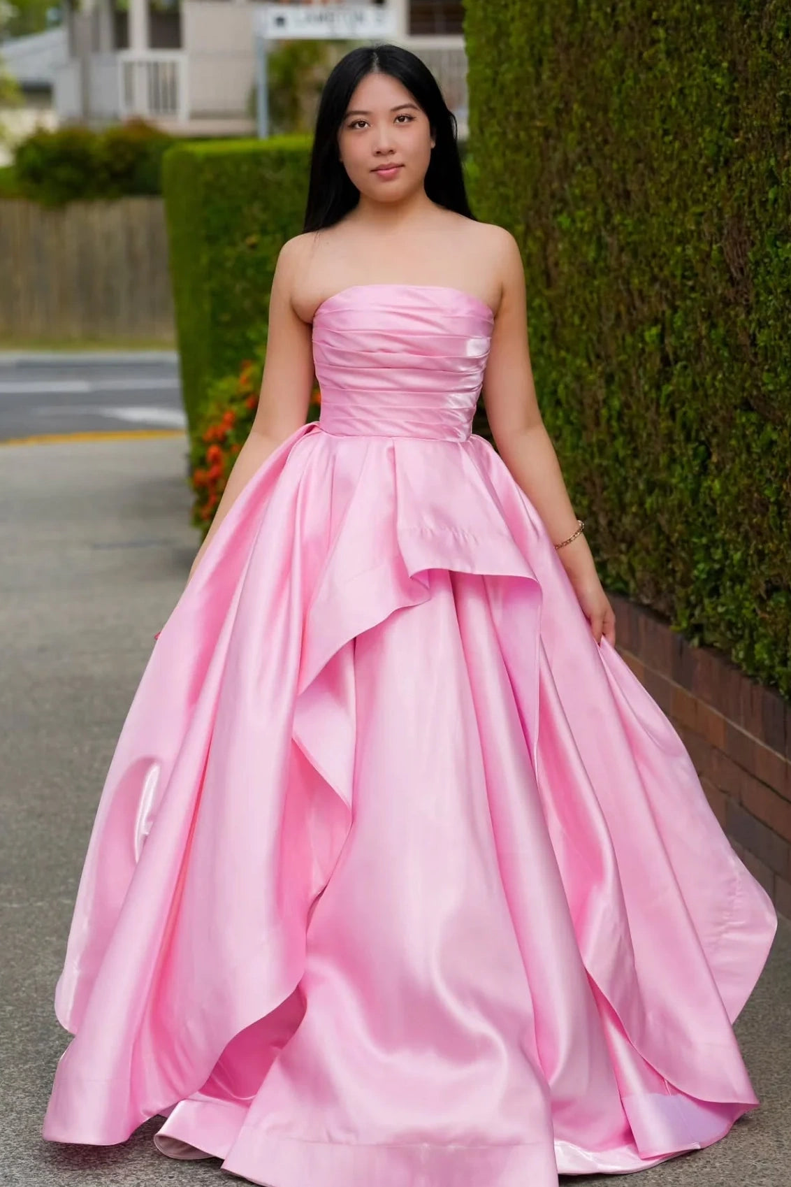 Elegant Satin A-Line Strapless Pleated Empire Party Prom Dress