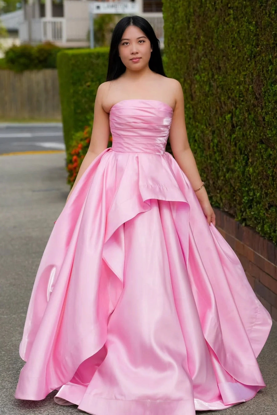Elegant Satin A-Line Strapless Pleated Empire Party Prom Dress