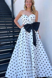 Elegant Satin A-Line Sweetheart Strapless Polka Dots Party Prom Dress
