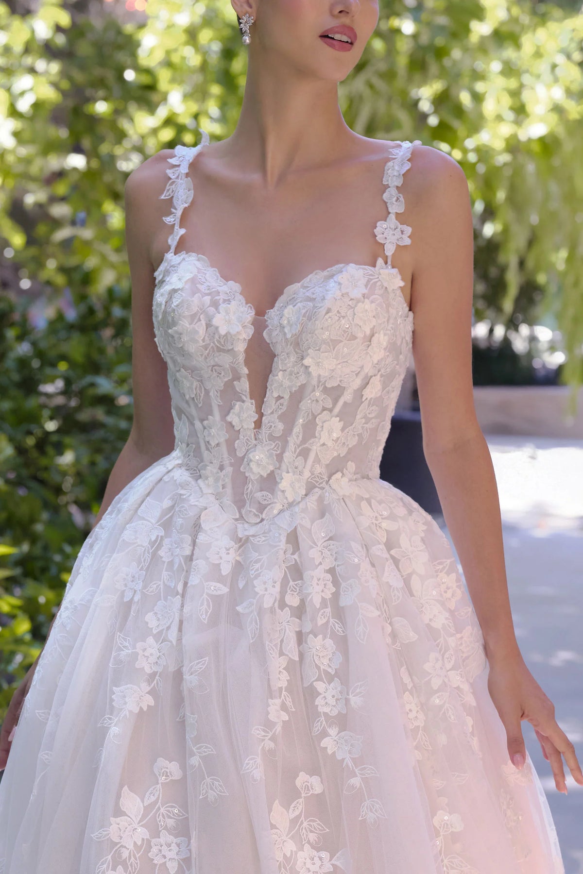 Floral Lace A-Line Sweetheart Straps A-Line Modest Wedding Dress