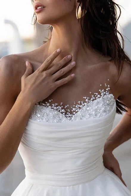 Glamorous Chiffon A-Line Pearl Top Sleeveless Wedding Dress 
