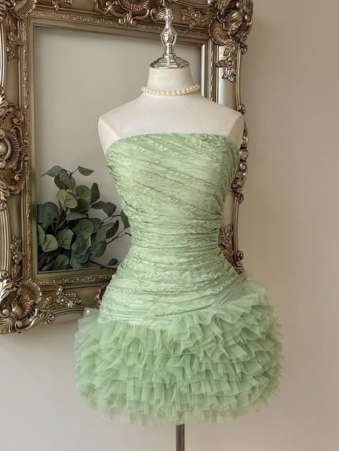 Green Lace And Chiffon Strapless Ruffle Mini Party Homecoming Dress
