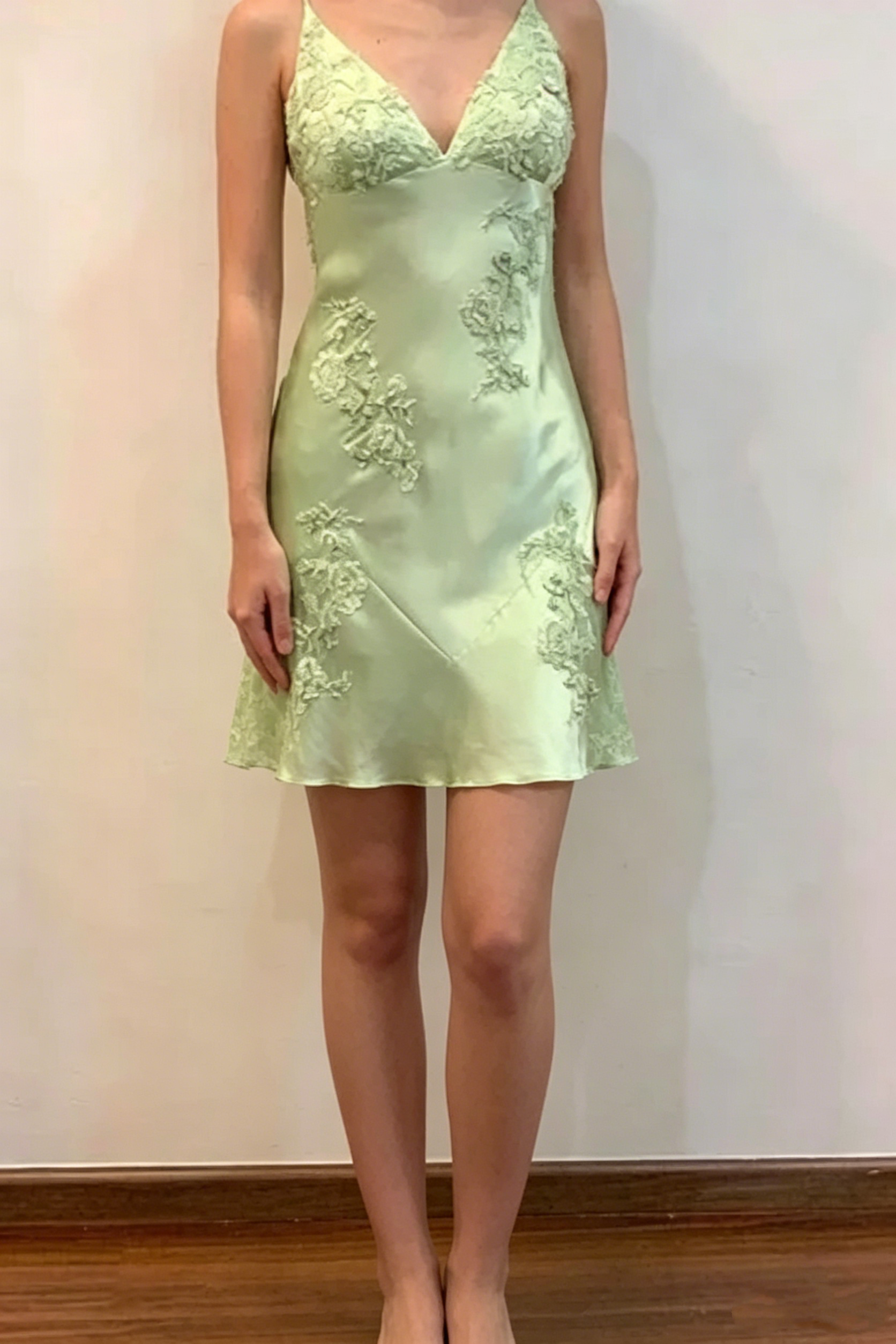 Green V-Neck Backless Lace Appliques Satin A-Line Homecoming Dress