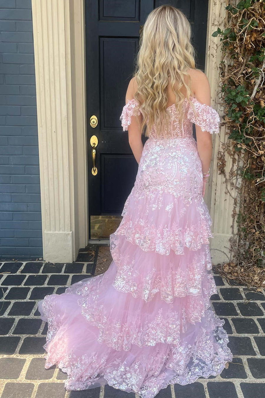 Lace A-Line Sweetheart Tiered Prom Dress With Slit And Train