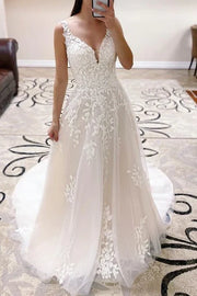 Lace A-Line V-Neck Spaghetti Straps Long Wedding Dress