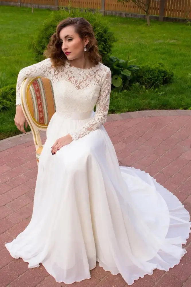 Lace Long Sleeves Empire A-Line Chiffon Wedding Dress