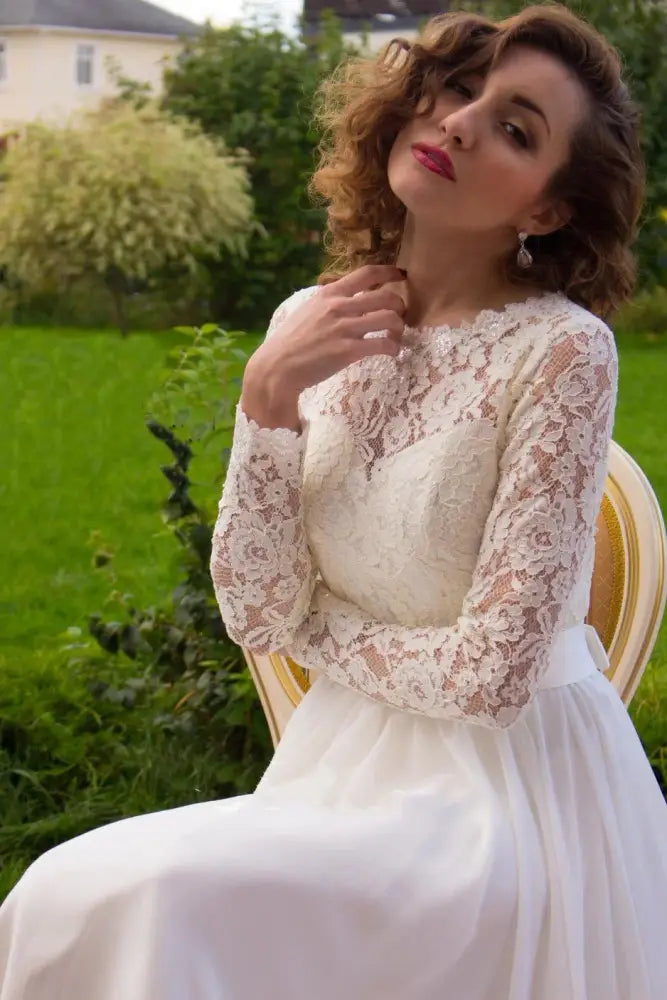 Lace Long Sleeves Empire A-Line Chiffon Wedding Dress