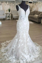 Lace Mermaid V-Neck Sleeveless Wedding Dress