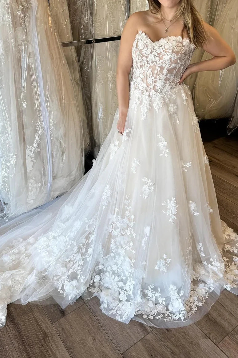 Lace Tulle A-Line Sweetheart Strapless Wedding Dress | Joyofdress Lace Tulle A-Line Sweetheart Strapless Wedding Dress | Joyofdress