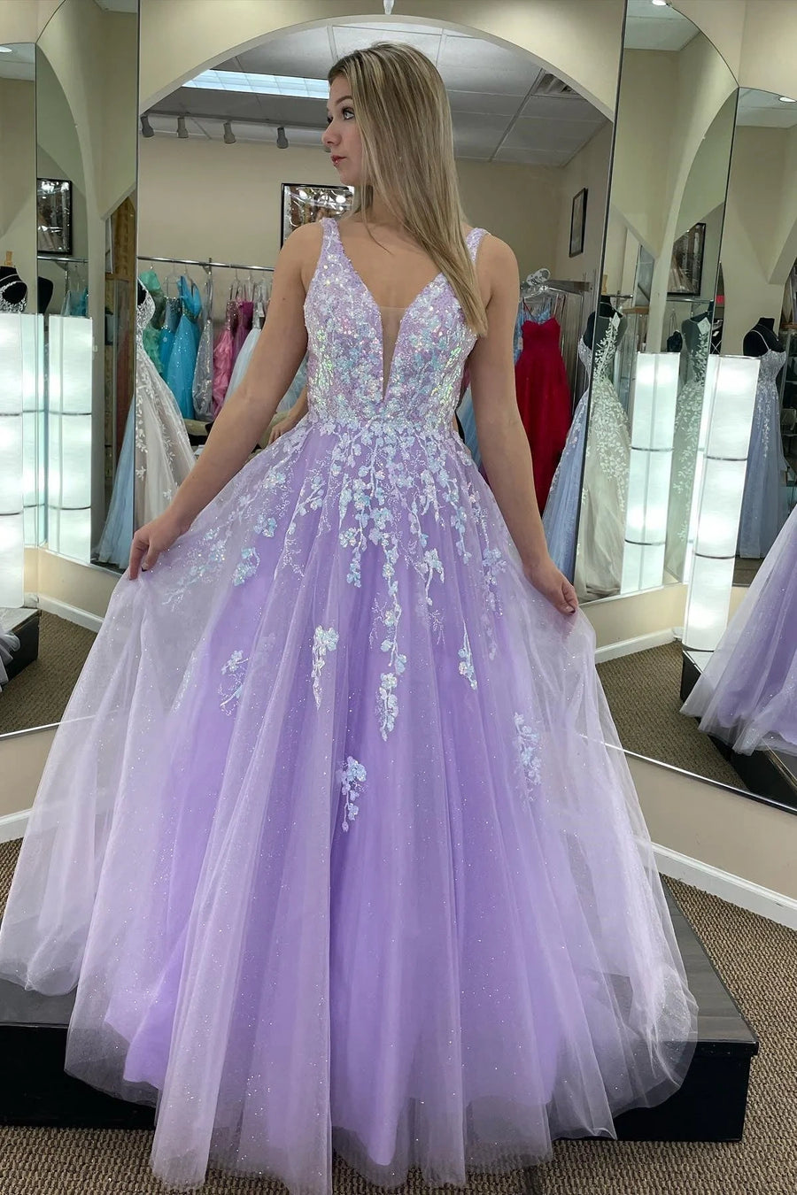 Lilac Tulle A-Line Appliques Backless Party Prom Dress