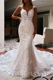 Low V-Neck Sleeveless Lace Appliques Long Wedding Dress