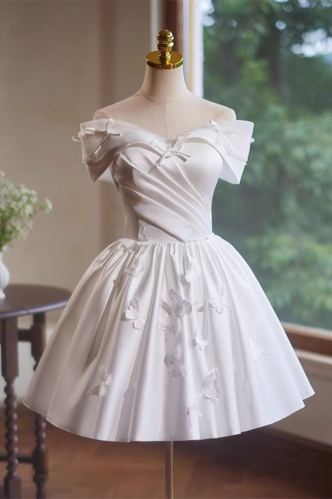 short satin wedding dress Strapless with Bolero wearing size 4 Princess Wedding Dress with Puff