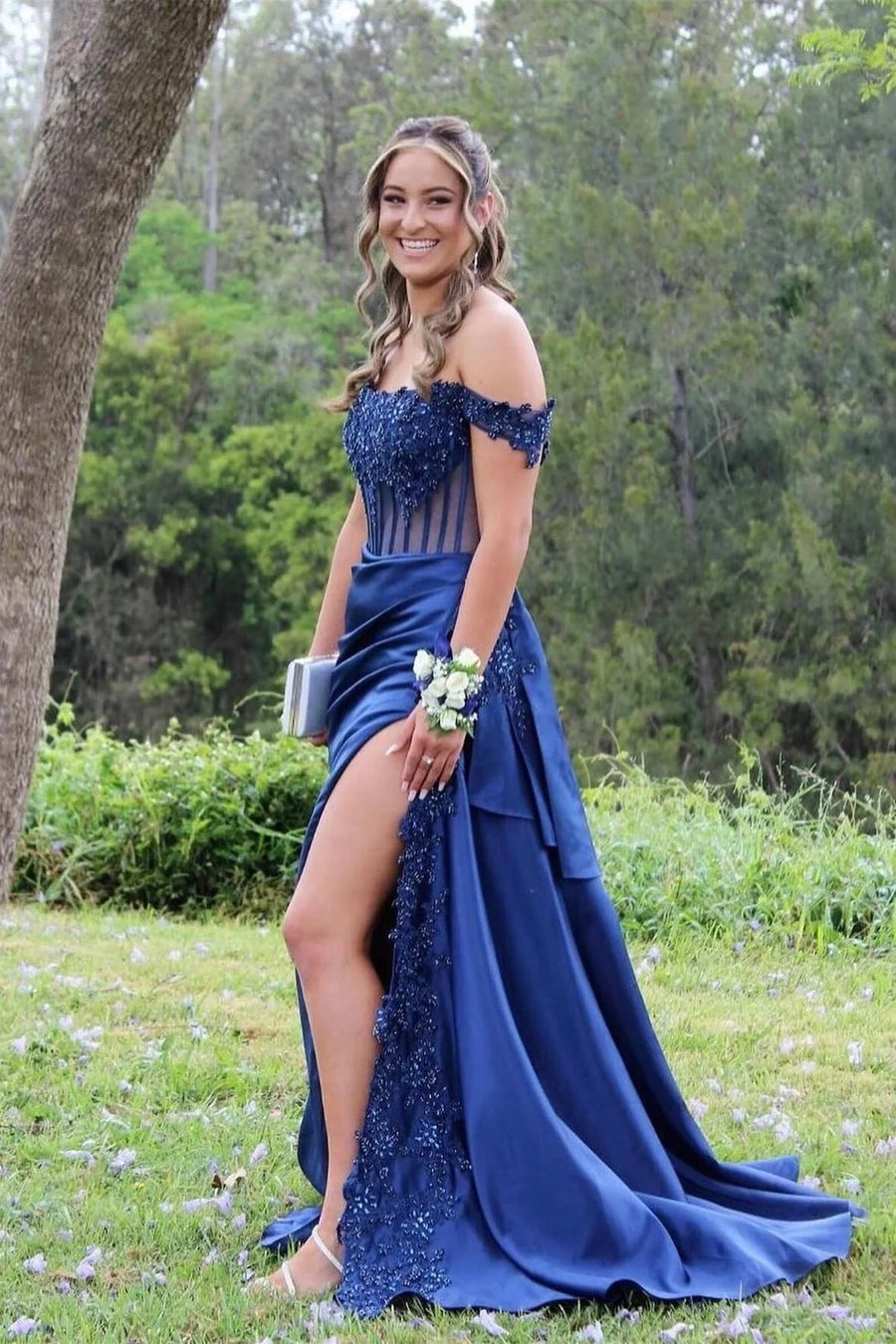 Off-Shoulder Satin Trumpet Sheer Empire Appliques Prom Dress