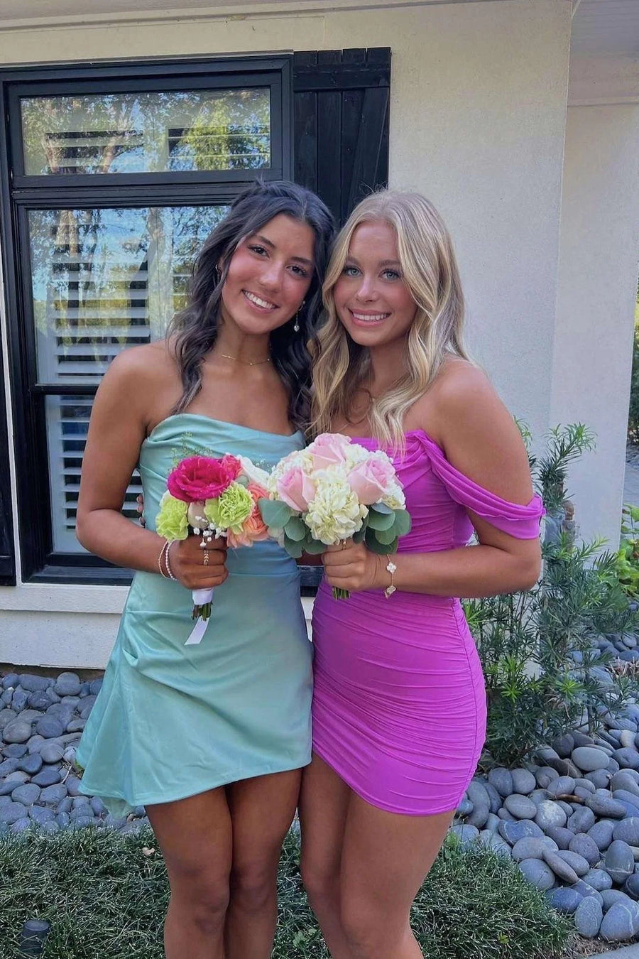 Sexy Fitted Off-Shoulder Sleeveless Pleated Evening Homecoming Dress