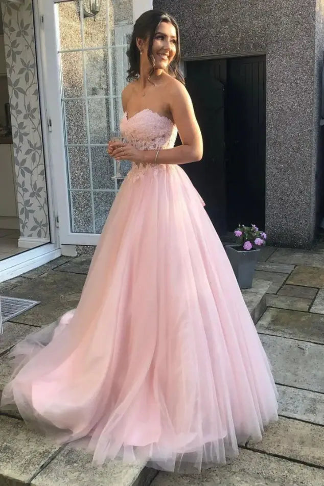 Pink Tulle A-Line Sweetheart Strapless Appliques Prom Dress