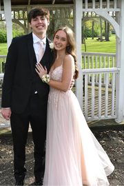 Pink Tulle A-Line V-Neck Sleeveless Lace Appliques Party Prom Dress