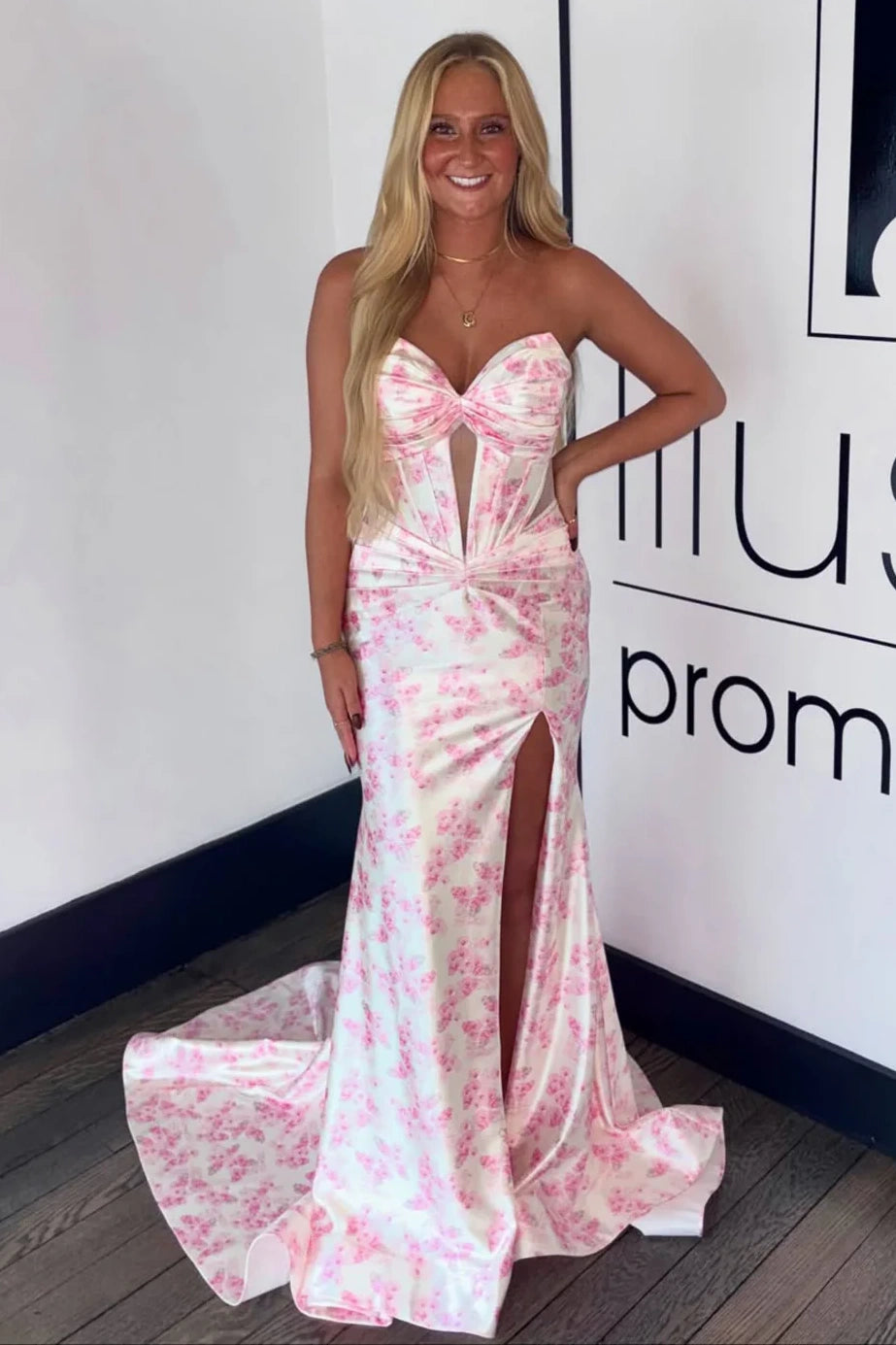 Pretty Floral Satin Mermaid Strapless Party Prom Dress With Train