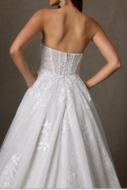 Generous A-Line Lace Strapless Empire Wedding Dress