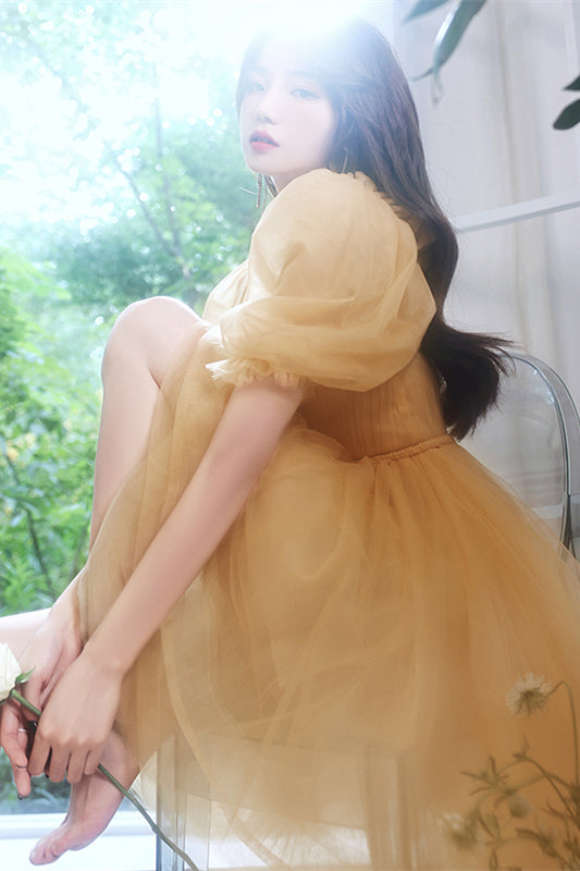 Yellow Puff Sleeves Tulle Lace-Up Homecoming Dress