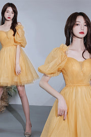 Yellow Puff Sleeves Tulle Lace-Up Homecoming Dress