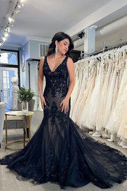 Sexy Black Lace V-Neck Backless Mermaid Wedding Dress
