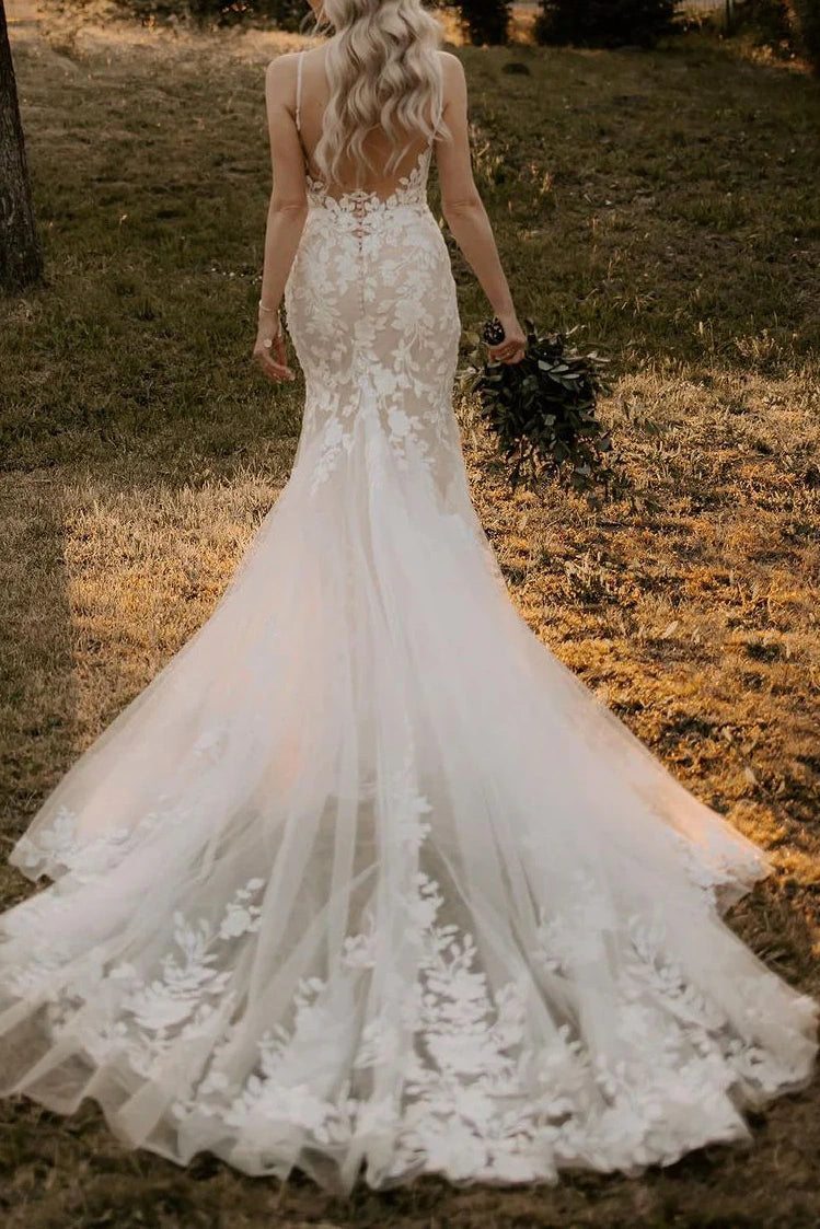 Sexy Mermaid Lace V-Neck Spaghetti Straps Long Wedding Dress Ivory / US 12 Sexy Mermaid Lace V-Neck Spaghetti Straps Long Wedding Dress Ivory / US 12